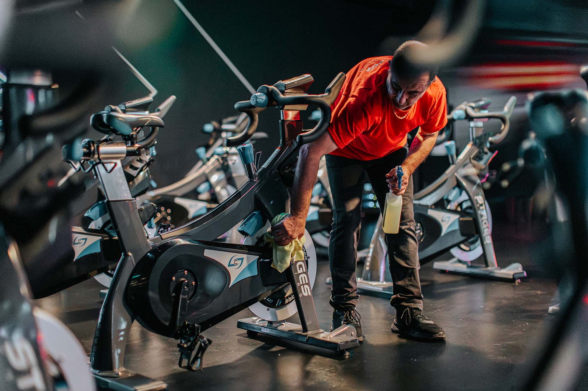 Nettoyeur d'équipement de salle de sport